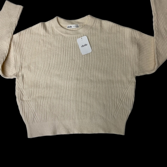 𝅺Elodie Knitted Sweater. - Picture 9 of 10